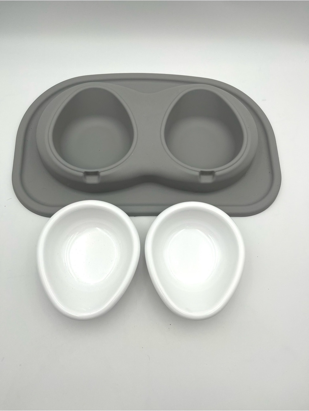 WeatherTech Pet Comfort Small Pet Feeding System-Dog - Picture 4 of 4